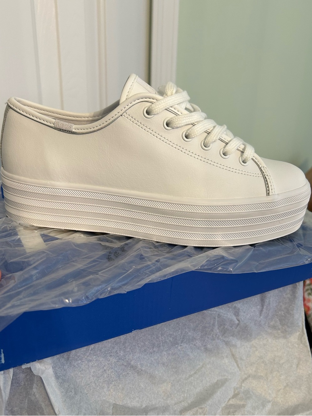Keds platform white iridescent sneakers 9 brand new in box